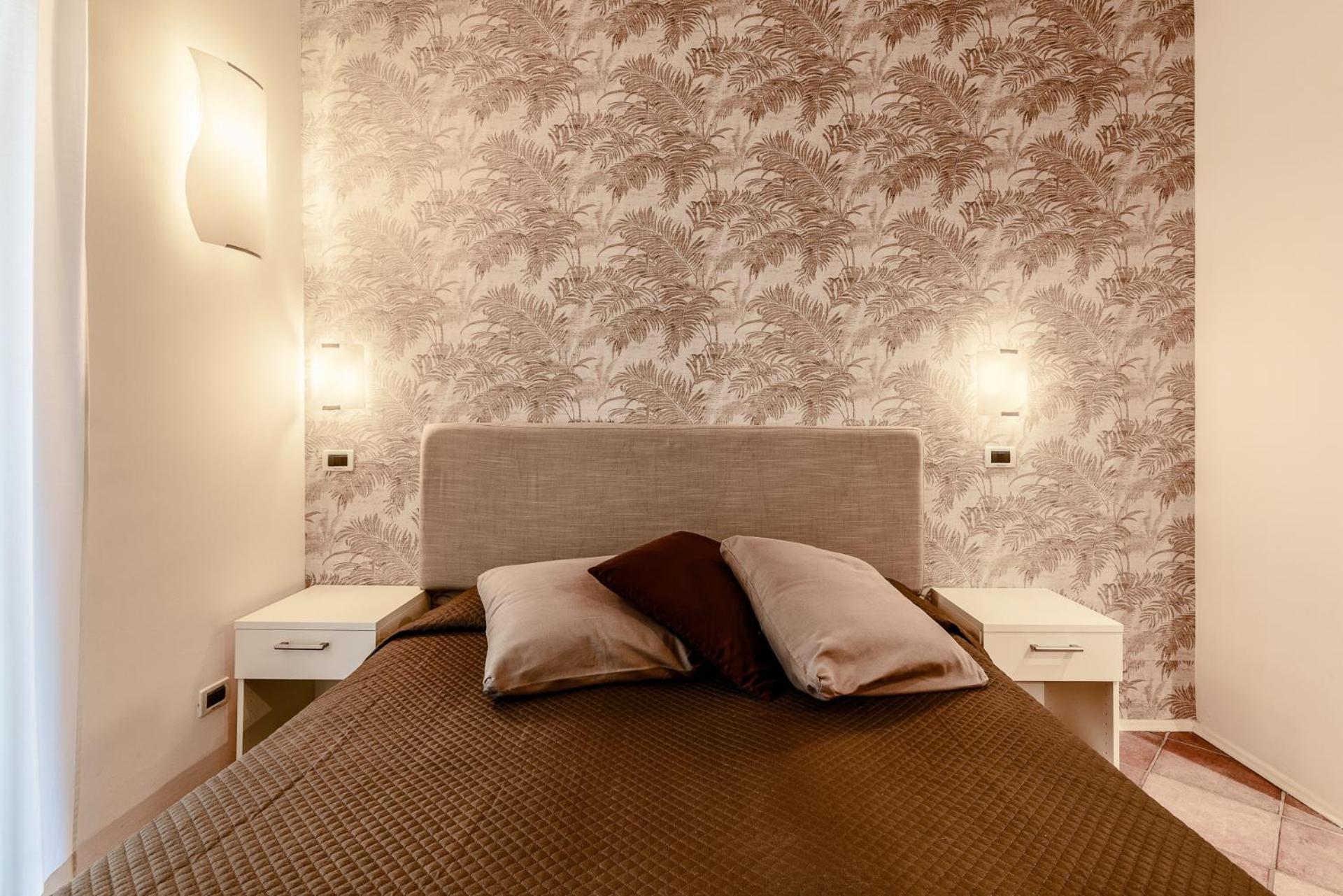 Residence Villa Firenze อาลัสซิโอ ภายนอก รูปภาพ