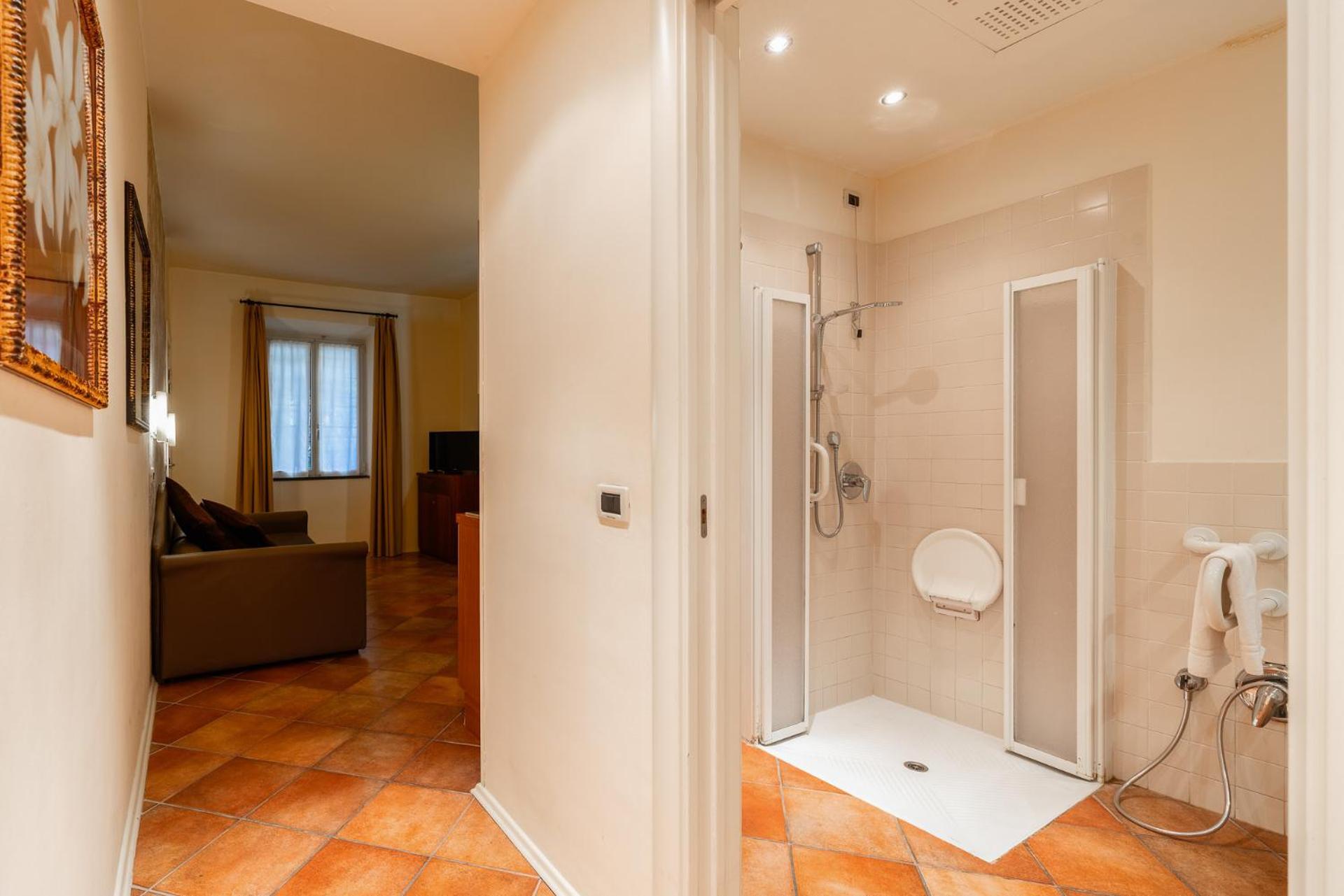 Residence Villa Firenze อาลัสซิโอ ภายนอก รูปภาพ